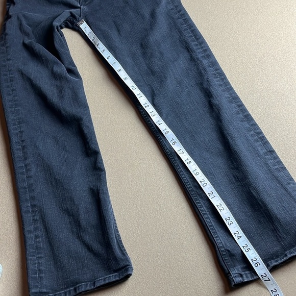 MOTHER HIGH WAISTED RIDER ANKLE- WASH; NOT GUILTY- Size 26 - Picture 9 of 13